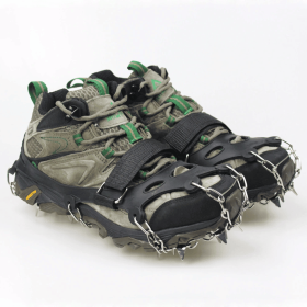 1 pair Outdoor ice claw anti slip shoe cover hiking shoe nail chain stainless steel anti slip snow climbing anti fall shoe nail chain (Color: Black, size: 24 teeth-L)